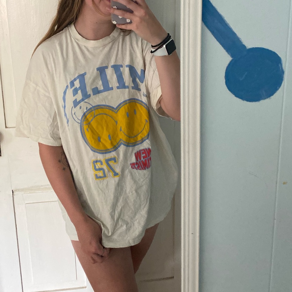 smiley and H&M oversized Tshirt